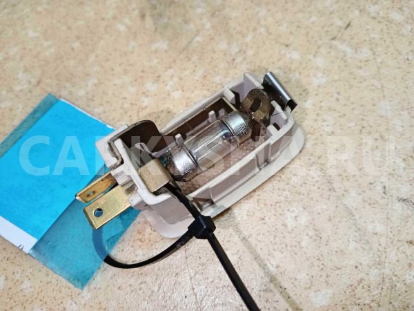 Название детали Плафон салона Модель Hyundai Santa Fe CM Hyundai Santa Fe оригинальный номер 92890-2G000J9