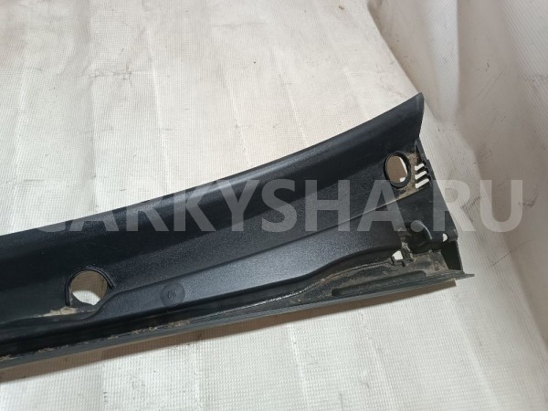 Решетка стеклооч. (планка под лобовое стекло) Ford Fiesta 