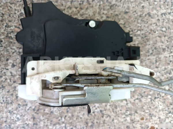 Замок двери задней правой Митцубиси Аутлендер Mits Mitsubishi Colt оригинальный номер MN145876