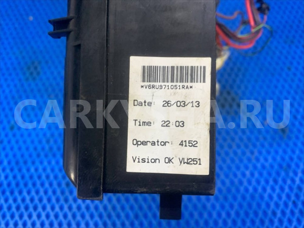 Блок предохранителей Volkswagen Polo 5 Volkswagen Polo оригинальный номер 6ru971051kd