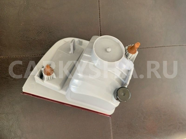 Фонарь задний в бампер правый Land Cruiser 200 Lexus LX оригинальный номер 12RF066R