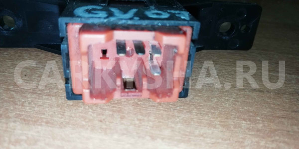 Кнопка аварийной сигнализации Suzuki Grand Vitara II (2005—2008) Suzuki Grand Vitara 