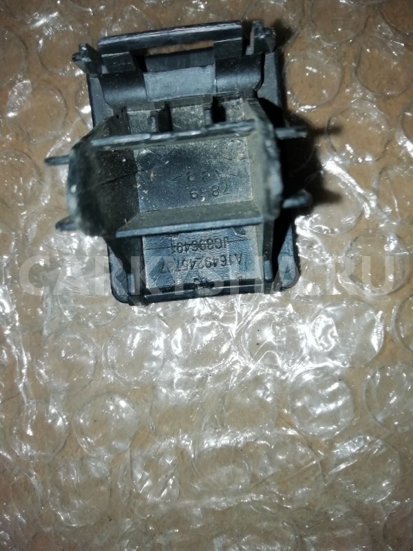 Заглушка Mercedes-Benz GL-класс X164 рестайлинг (2009—2012) Mercedes-Benz G-klasse оригинальный номер a1649245737