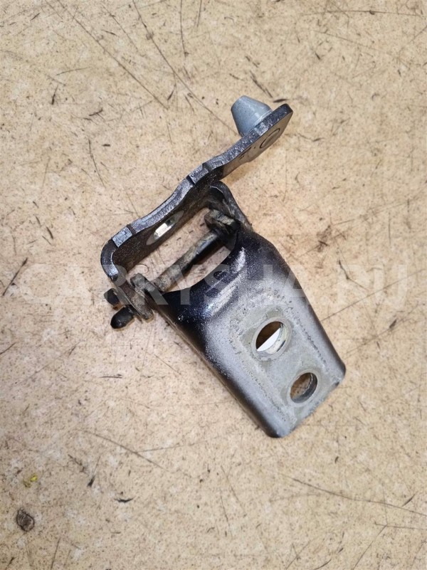 Название детали Петля двери задней левой Модель Peugeot 308 Peugeot 308 оригинальный номер 9035Y1