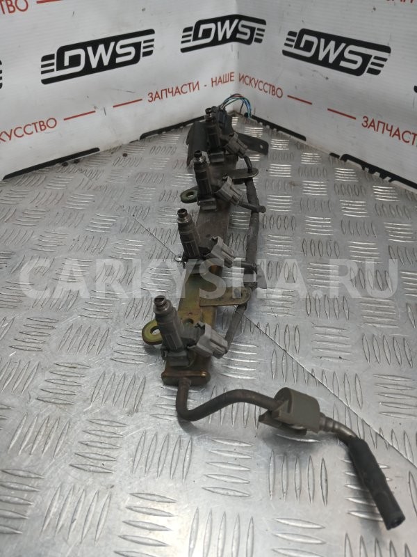 Форсунка топливная Nissan Bassara 