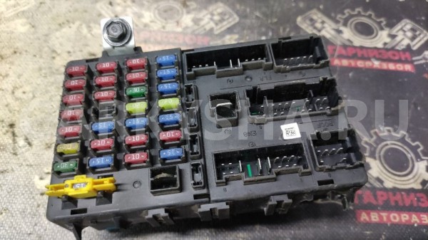Блок предохранителей Хендай Гетц Hyundai Getz оригинальный номер 911981c020