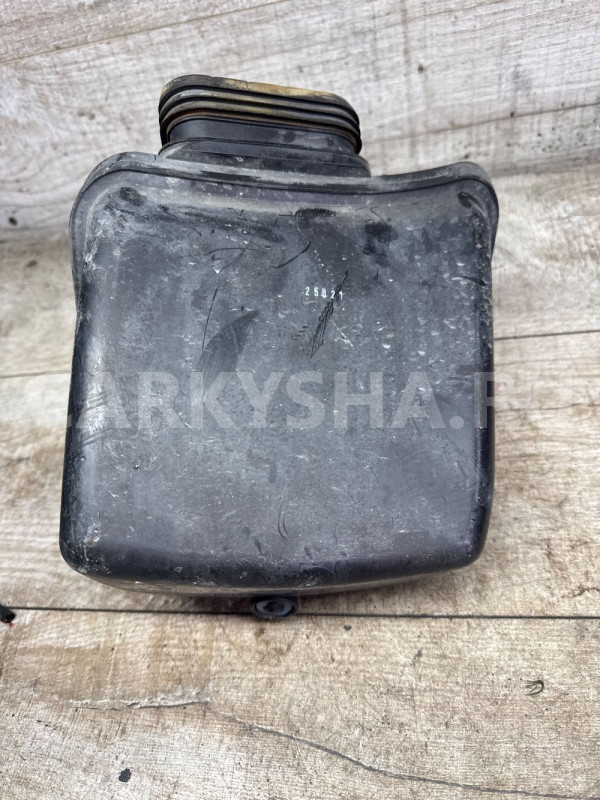 Резонатор воздушного фильтра Cruze Astra j Chevrolet Cruze оригинальный номер 13337770