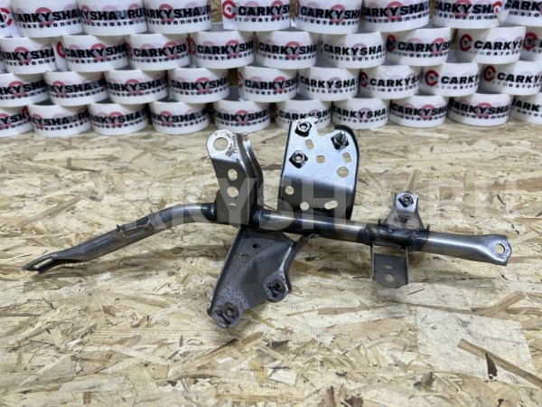 Кронштейн усилителя торпедо левый Toyota Camry VIII (XV70) оригинальный номер 55306-33160