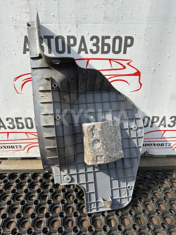 Накладка порога задняя правая Hyundai Getz дорест Hyundai Getz оригинальный номер 858761C000