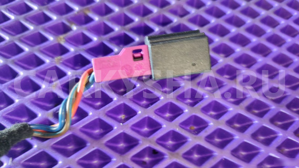 Разъем 6Q0972715 VAG Volkswagen Touareg оригинальный номер 6Q0972715