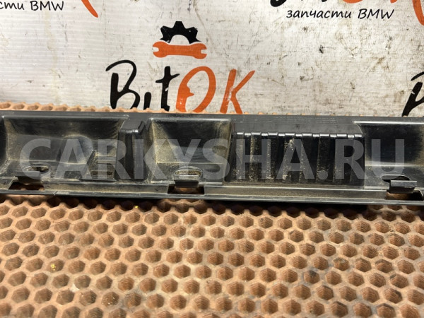 Кронштейн порога BMW X1 оригинальный номер 51 77 2 993 572, 51 77 2 993 572, 51772993572, 2993572, 51 12 2 991 494, 51122991494, 2991494