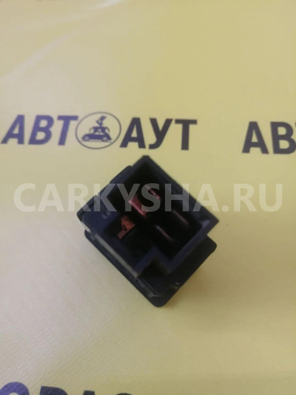 Кнопка открывания багажника  Nissan Avenir W10 Nissan Avenir 