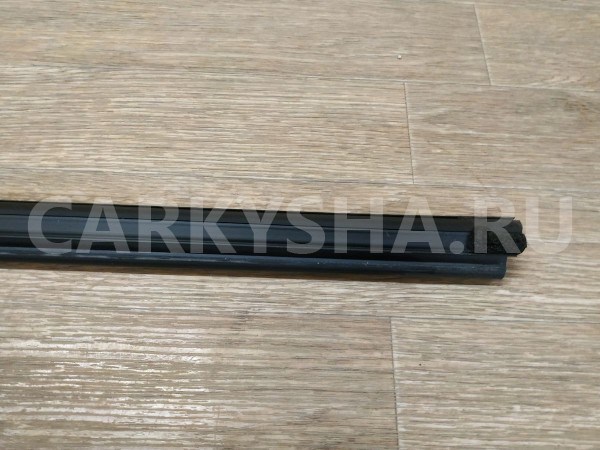 Накладка стекла переднего правого Ford Focus 