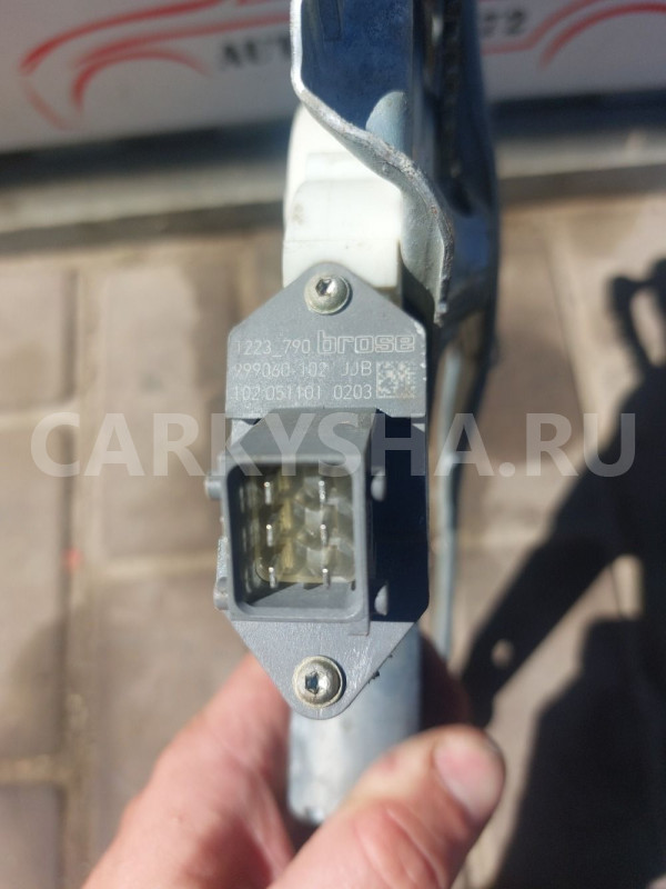 Стеклоподъемник задней левой Toyota Avensis T250 Toyota Avensis оригинальный номер 6984005100