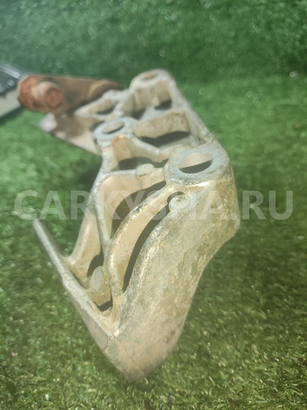 Кронштейн  генератора  Opel Vectra A Opel Vectra оригинальный номер 057109361G