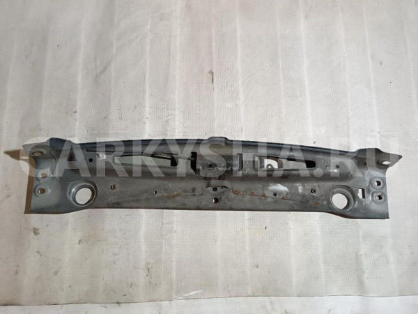 Панель передняя Ssang Yong Rexton оригинальный номер 5713008004