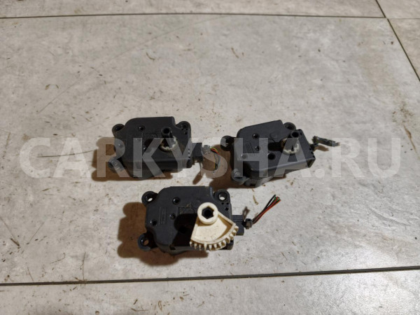 Моторчик заслонки отопителя Ford Focus оригинальный номер 1S7H19E616AA