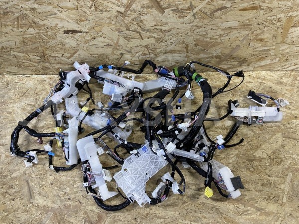 Проводка подторпедная Toyota Alphard III Рестайлинг оригинальный номер 82133-58C30