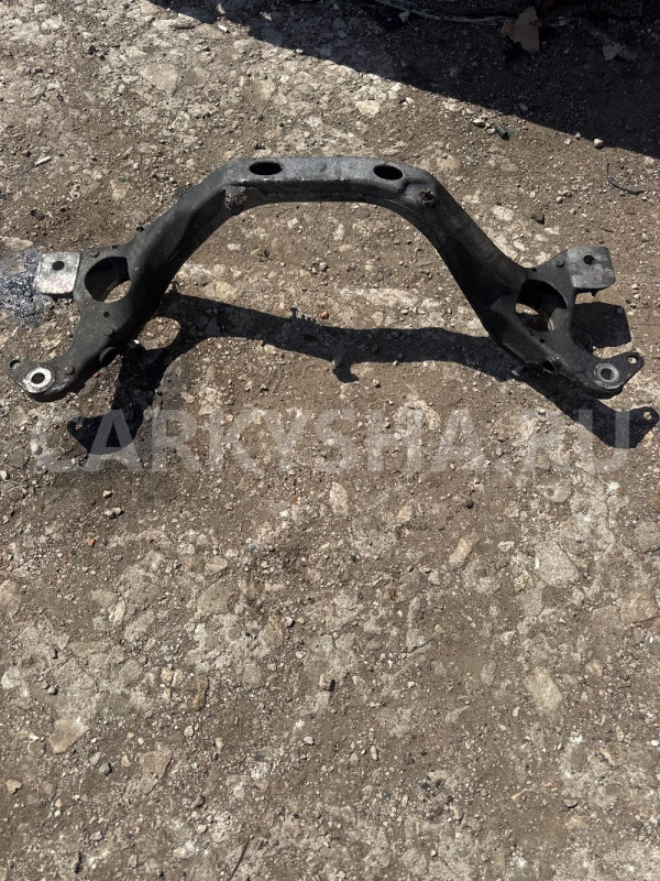 Балка крепления двс 3.0 TDI Touareg NF/Cayenne/Q7 Volkswagen Touareg оригинальный номер 7l8199207a