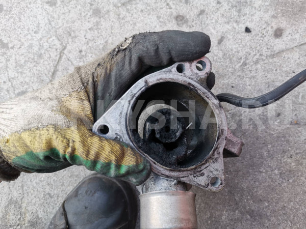 Клапан рециркуляции Mercedes E W211 Mercedes-Benz E-klasse оригинальный номер A6460900054