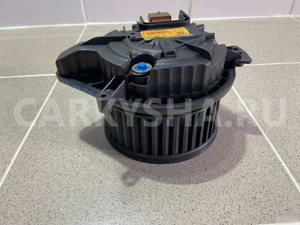 Моторчик печки Audi A4 2002 г Audi 200 оригинальный номер 8E1820021B