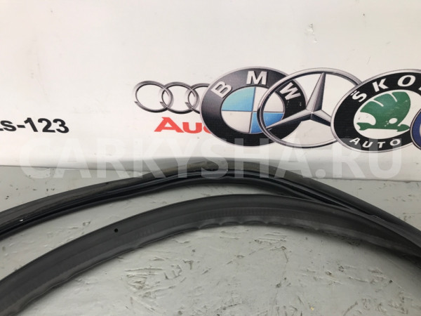 Уплотнение багажника заднее Mercedes-Benz B-180 Mercedes-Benz B-klasse 