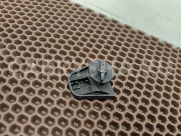 Крепление ремня безопасности BMW 5er 