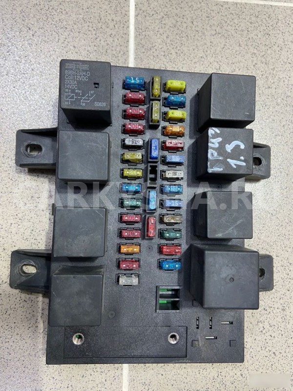 Блок предохранителей Lifan Breez 2008 г 1.3л Lifan Breez (520) оригинальный номер LF520LAX3722000