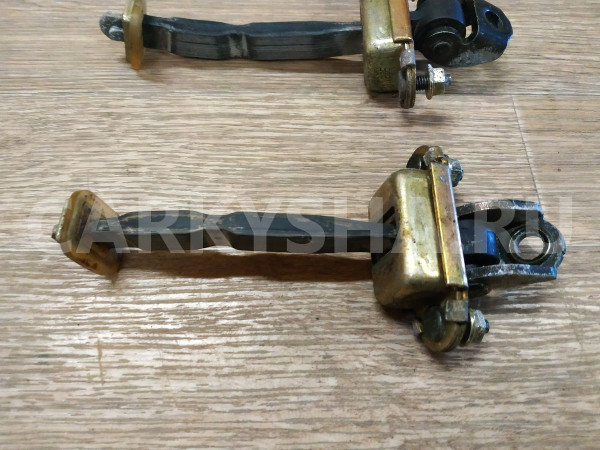 Ограничитель двери задний Ford Fusion оригинальный номер 1474246