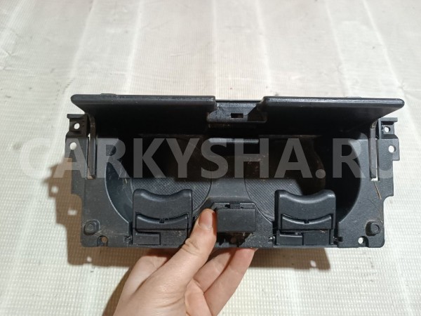 Подстаканник Suzuki Grand Vitara 