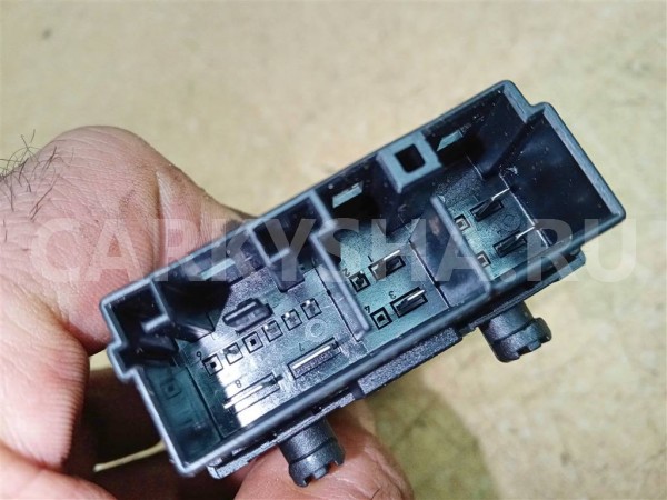 Название детали Блок управления сиденьем Модель BMW X3 F25 BMW X3 оригинальный номер 61359216468