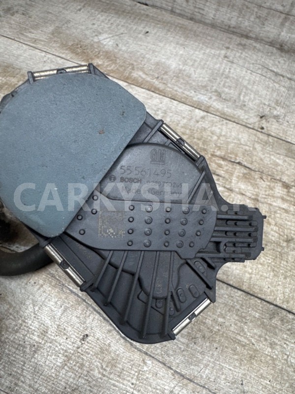 Дроссельная заслонка Опель Aстра J A16XER 1.6 Opel Astra оригинальный номер 55561495