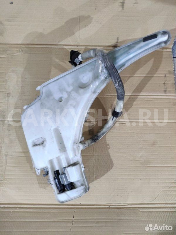 Бачок омывателя BMW X1 E84 N46B20 2010 BMW X1 оригинальный номер 61 67 7 238 667