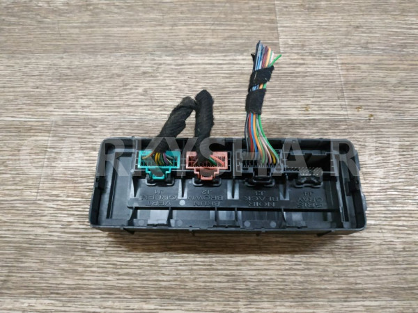 Блок электронный Chevrolet Orlando оригинальный номер 13505747
