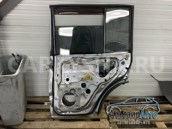 Дверь задняя правая Mitsubishi Pajero 3 Montero V7 Mitsubishi i оригинальный номер MN150368