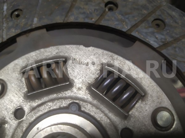 Корзина диск сцепления Рено Сандеро Renault 14 оригинальный номер 826577