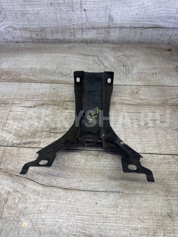 Кронштейн замка капота Nissan Qashqai 2006-2013 Nissan Qashqai оригинальный номер 62552JD00A