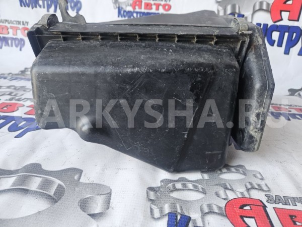 Корпус воздушного фильтра Nissan Teana 