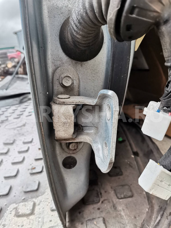 Петля двери правая передняя Lexus IS IS250 Lexus IS оригинальный номер 68710-12151