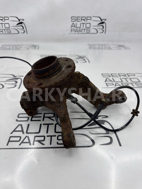 Поворотный кулак передний левый Nissan Note E11 Nissan Note 