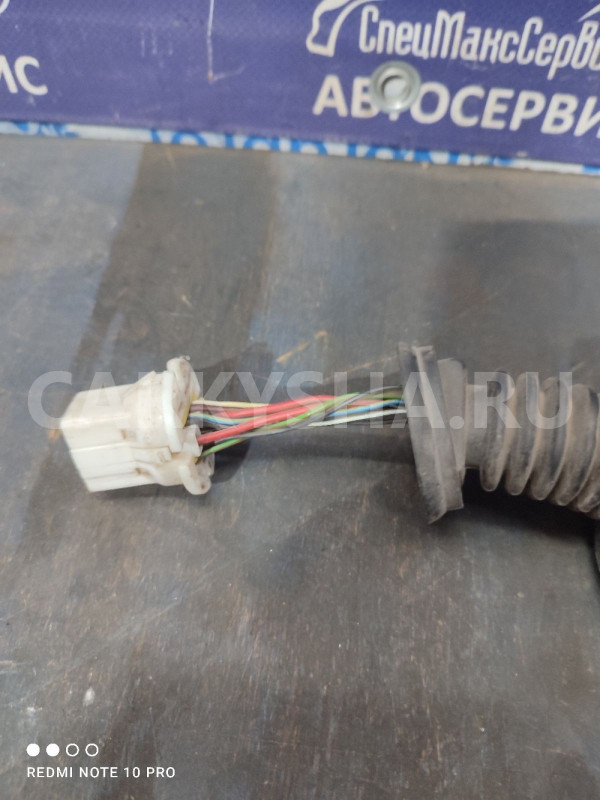 Проводка задней двери  SsangYong Kyron Ssang Yong Kyron оригинальный номер 8272009013
