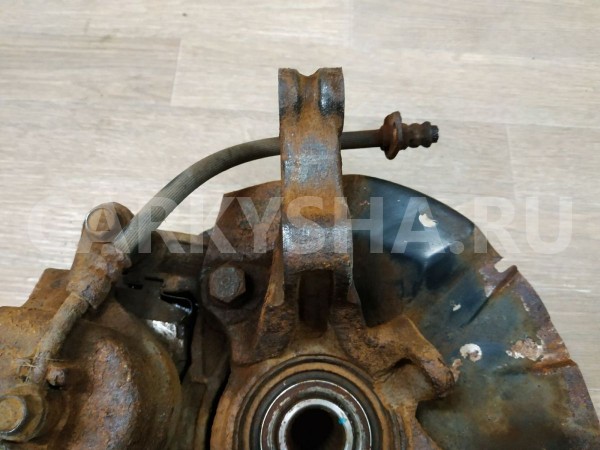 Кулак поворотный передний правый Kia Rio 