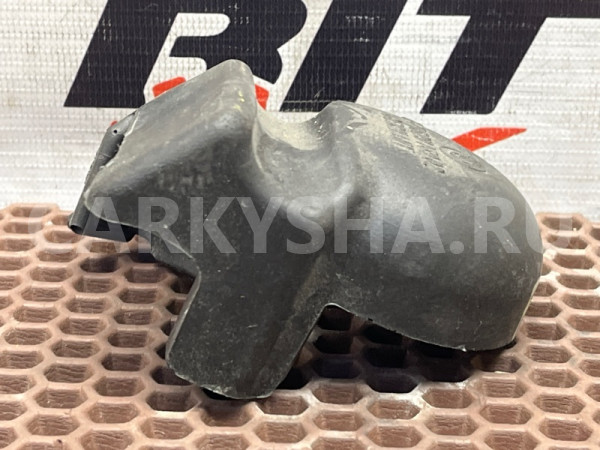 Звукоизоляционный кожух ТНВД BMW 3er оригинальный номер 13 51 7 629 169, 13 51 7 629 169, 13517629169, 7629169