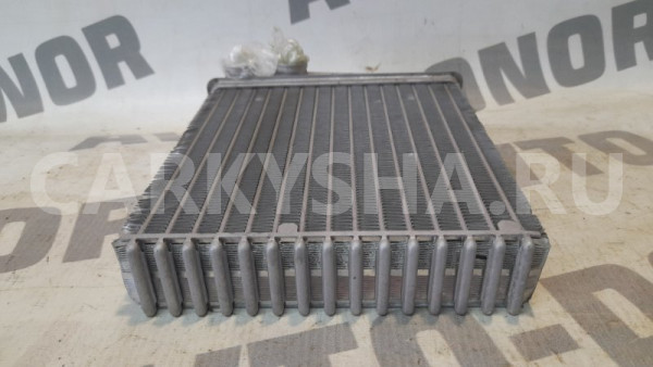 Радиатор печки Nissan Note E11 1.6 2006 Nissan Note оригинальный номер 27140AX70A