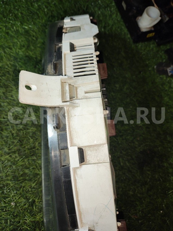 Панель приборов Mitsubishi Carisma Mitsubishi Carisma оригинальный номер MR915786