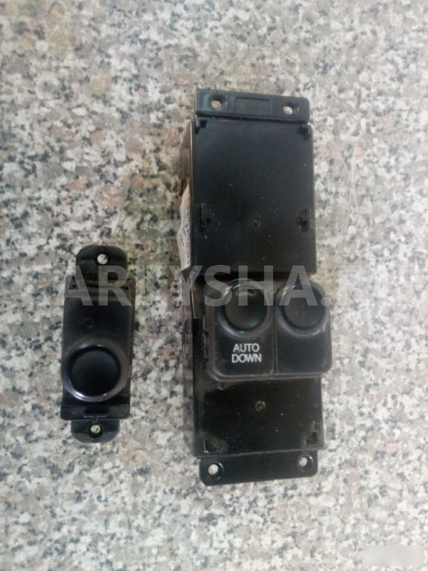 Блок управления стеклоподъемниками Hyundai Solaris Hyundai Solaris оригинальный номер 93570-1R011