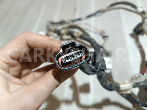 Проводка двери задней левой Toyota Land Cruiser оригинальный номер 8215360142