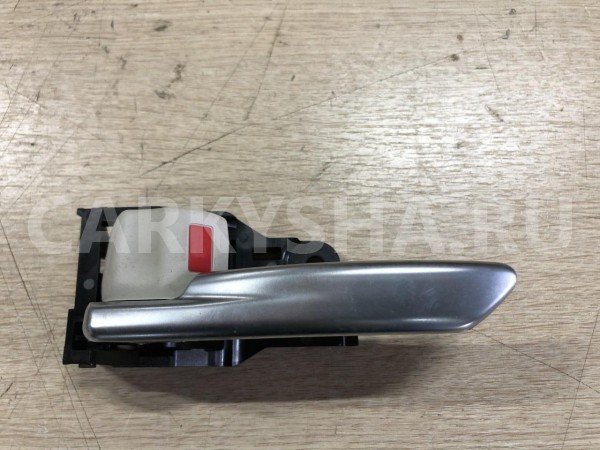 Ручка двери внутренняя левая Toyota Corolla XII (E210) – седан оригинальный номер 69206-02370-A0