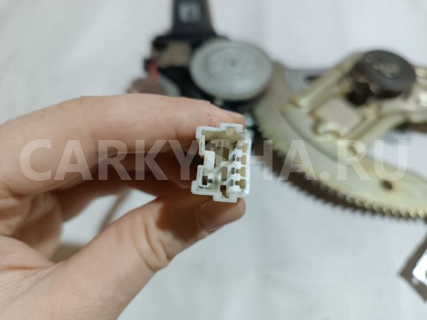 Стеклоподъемник электр. задний левый Mitsubishi Diamante 