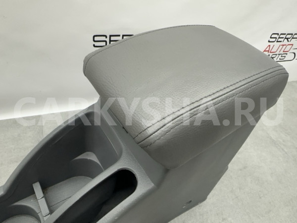 Подлокотник Chevrolet Lacetti J200 1.6 F16D3 2008 Chevrolet Lacetti 